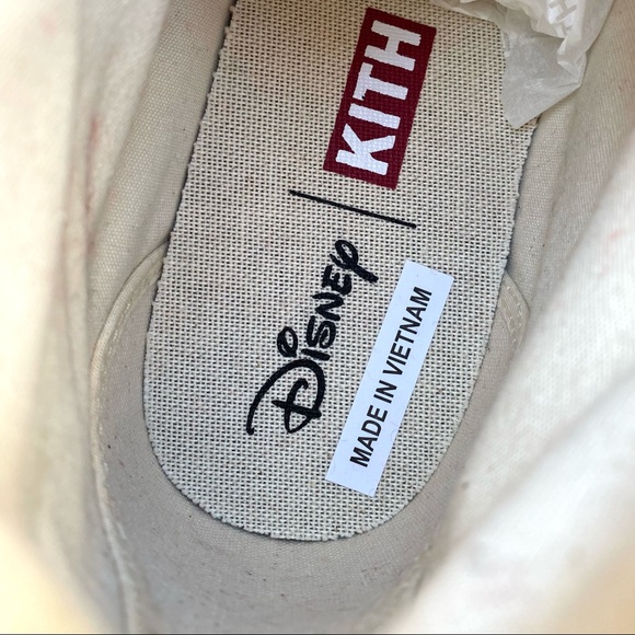 Kith x Disney x Converse Chuck 70 High Top "Mickey Mouse Fur" Black Red Sherpa - Picture 8 of 11